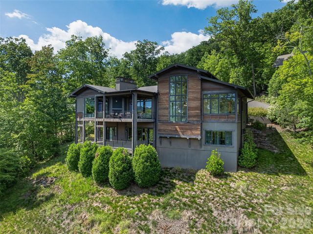 1121 Timberbluff Way, Arden, NC 28704