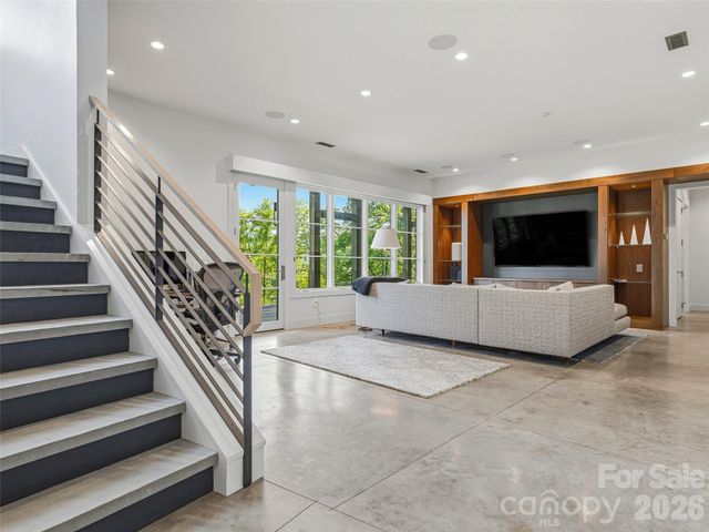 1121 Timberbluff Way, Arden, NC 28704
