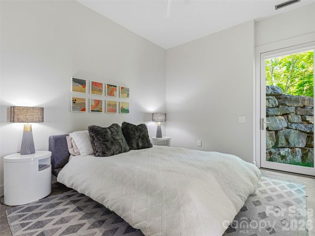 1121 Timberbluff Way, Arden, NC 28704