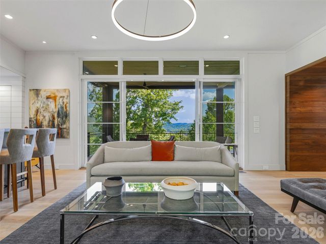 1121 Timberbluff Way, Arden, NC 28704