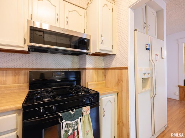 1219 SHERIDAN Road, Peoria, IL 61606