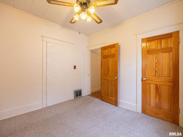 1219 SHERIDAN Road, Peoria, IL 61606