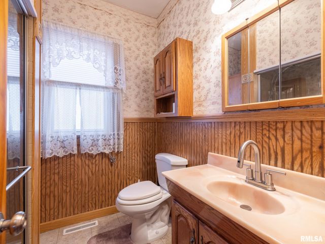 1219 SHERIDAN Road, Peoria, IL 61606