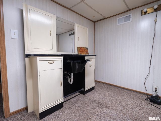 1219 SHERIDAN Road, Peoria, IL 61606