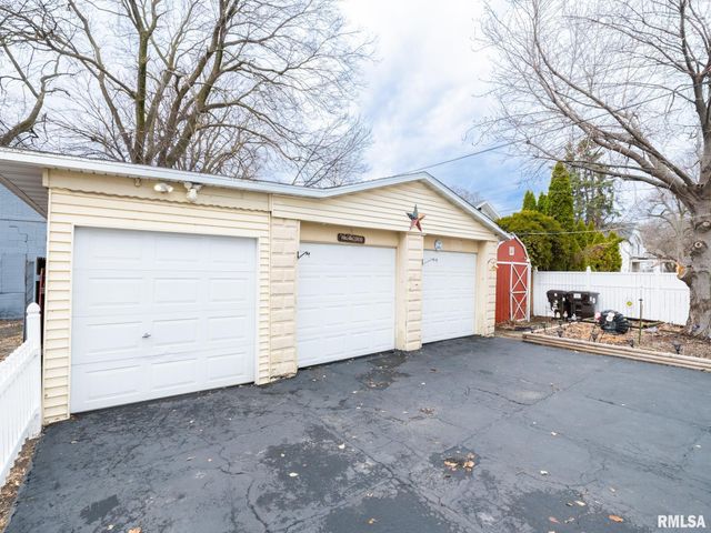 1219 SHERIDAN Road, Peoria, IL 61606