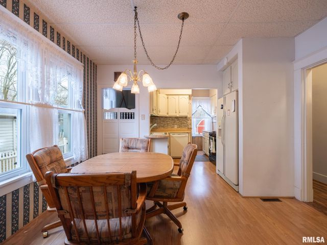 1219 SHERIDAN Road, Peoria, IL 61606