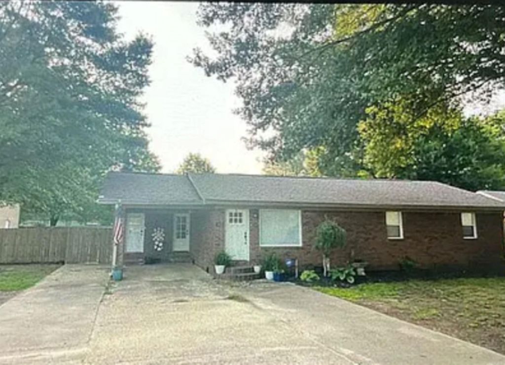 302 Doc Brown, Marvell, AR 72342