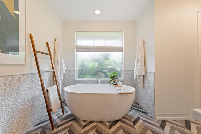 7915 Del Monte Drive, Houston, TX 77063