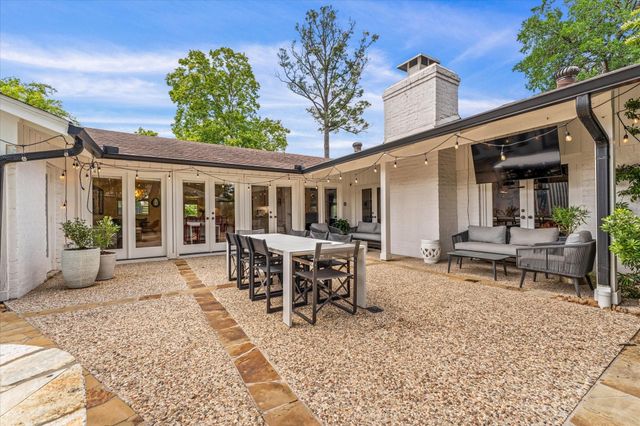 7915 Del Monte Drive, Houston, TX 77063