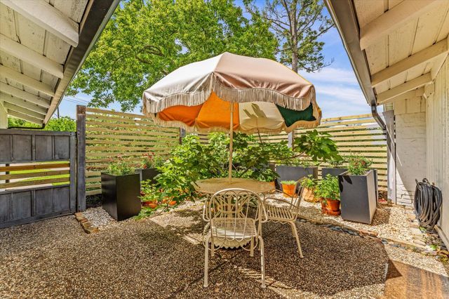 7915 Del Monte Drive, Houston, TX 77063