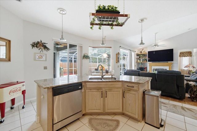 3702 CYPRESS MEADOWS ROAD, Tampa, FL 33624