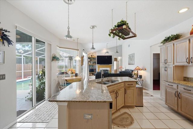 3702 CYPRESS MEADOWS ROAD, Tampa, FL 33624