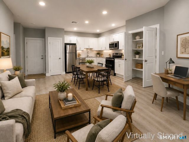301 Bridgeport Avenue 410, Shelton, CT 06484