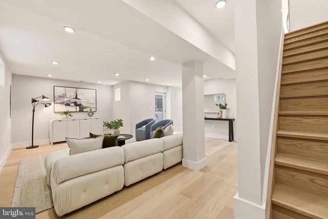 418 ALLISON ST NW, Washington, DC 20011