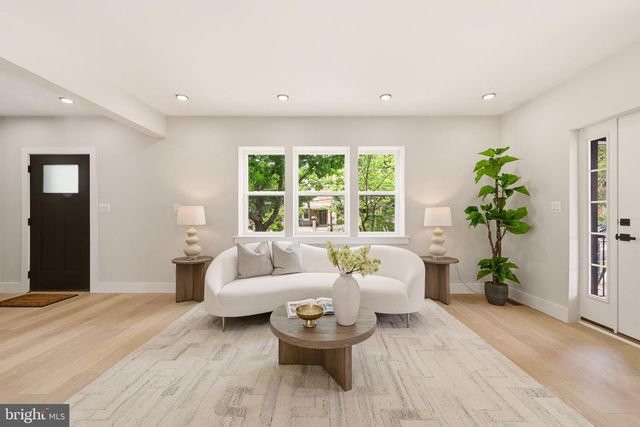 418 ALLISON ST NW, Washington, DC 20011
