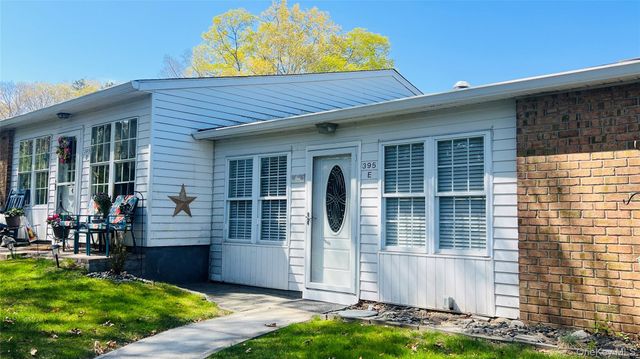 395 Woodbridge Drive 395E, Ridge, NY 11961