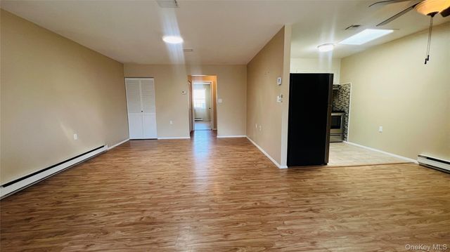 395 Woodbridge Drive 395E, Ridge, NY 11961