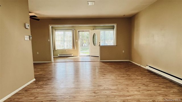 395 Woodbridge Drive 395E, Ridge, NY 11961