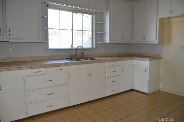17049 C Street, Victorville, CA 92395