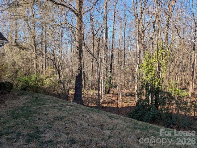 2104 Sardony Lane, Charlotte, NC 28213