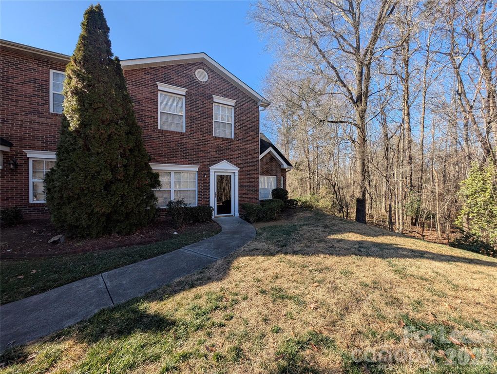 2104 Sardony Lane, Charlotte, NC 28213
