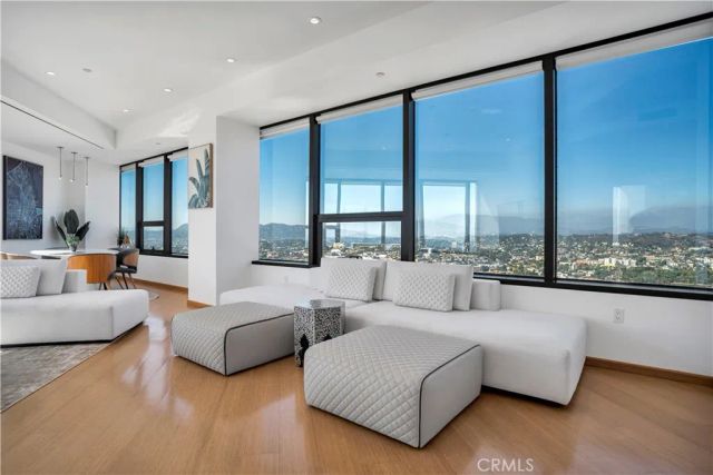 1100 Wilshire Boulevard 3302, Los Angeles, CA 90017