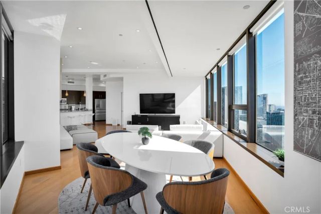 1100 Wilshire Boulevard 3302, Los Angeles, CA 90017