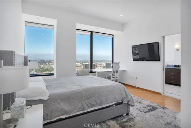 1100 Wilshire Boulevard 3302, Los Angeles, CA 90017