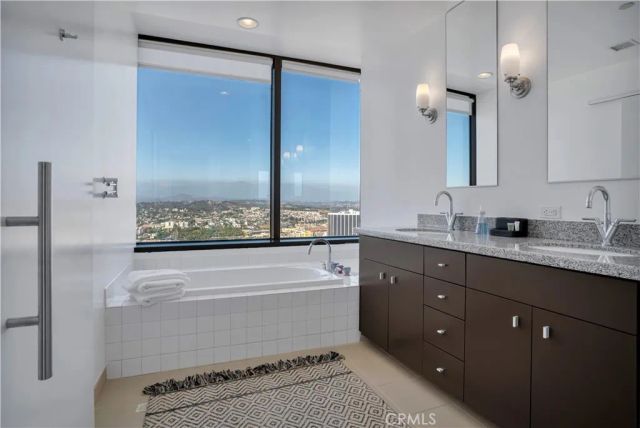 1100 Wilshire Boulevard 3302, Los Angeles, CA 90017