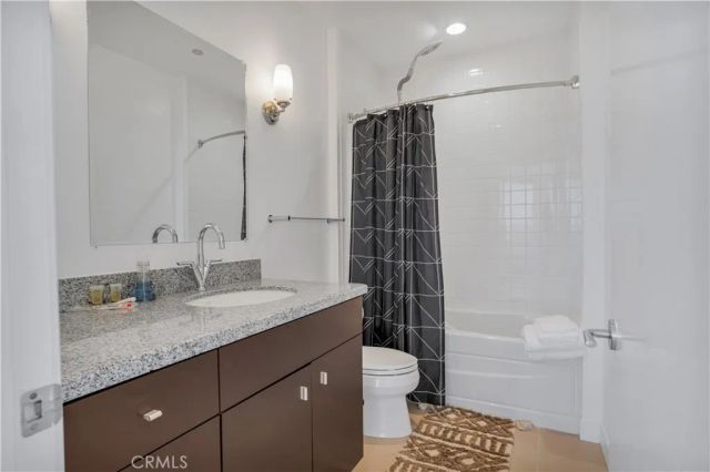 1100 Wilshire Boulevard 3302, Los Angeles, CA 90017