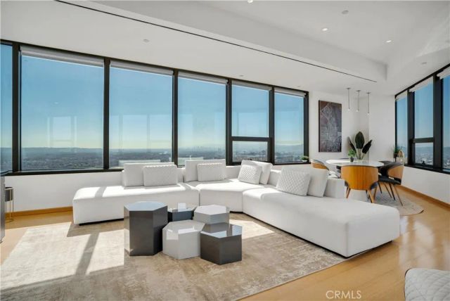 1100 Wilshire Boulevard 3302, Los Angeles, CA 90017