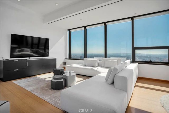 1100 Wilshire Boulevard 3302, Los Angeles, CA 90017