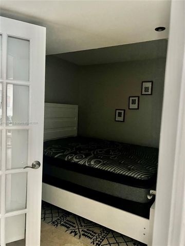 1717 N Bayshore Dr A-1856, Miami, FL 33132