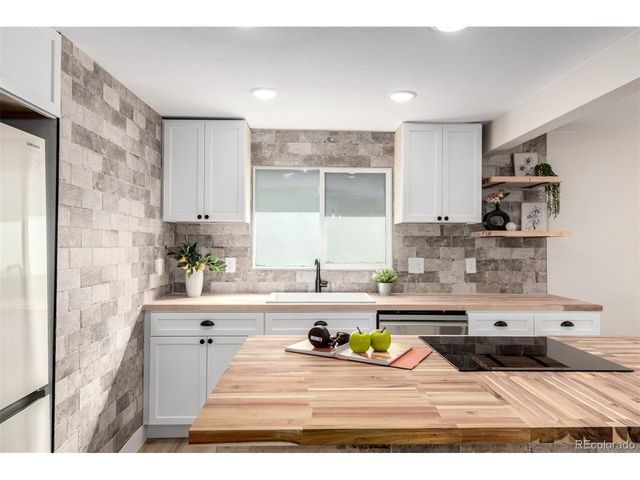 4836 King St, Denver, CO 80221