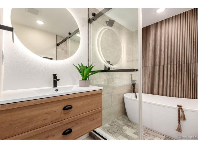 4836 King St, Denver, CO 80221