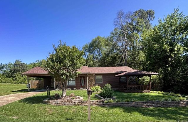 1303 Bert Street, Mena, AR 71953