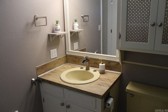 1303 Bert Street, Mena, AR 71953