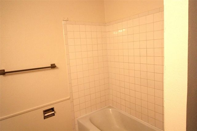 112 NE 12th Street, Moore, OK 73160