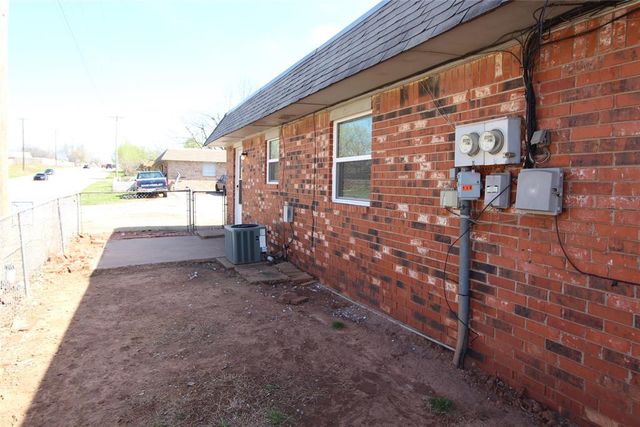 112 NE 12th Street, Moore, OK 73160