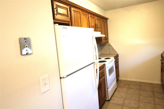 112 NE 12th Street, Moore, OK 73160
