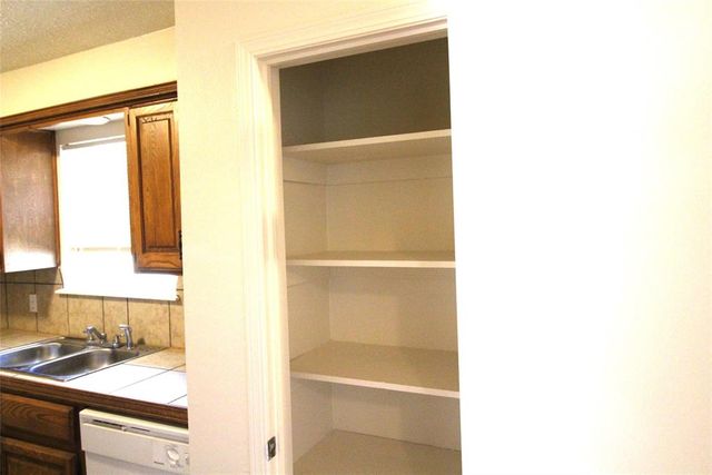 112 NE 12th Street, Moore, OK 73160