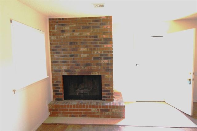 112 NE 12th Street, Moore, OK 73160
