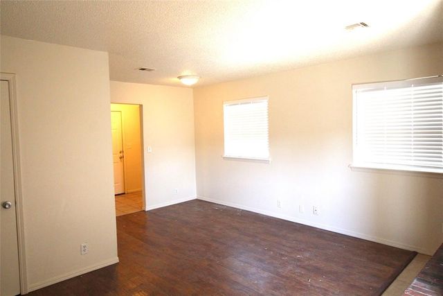 112 NE 12th Street, Moore, OK 73160