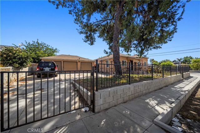 9934 Laurel Canyon Boulevard, Pacoima, CA 91331