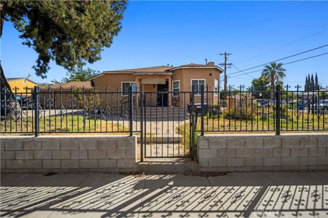 9934 Laurel Canyon Boulevard, Pacoima, CA 91331