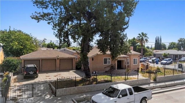 9934 Laurel Canyon Boulevard, Pacoima, CA 91331