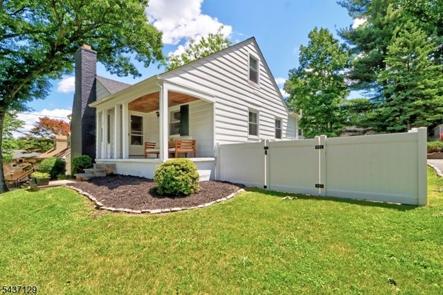 30 Hillcrest Avenue, Morristown Town, NJ 07960