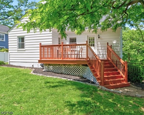 30 Hillcrest Avenue, Morristown Town, NJ 07960