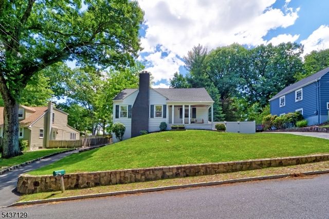 30 Hillcrest Avenue, Morristown Town, NJ 07960