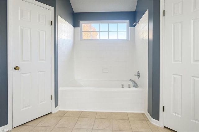 2261 Claymill DR, Newport News, VA 23602